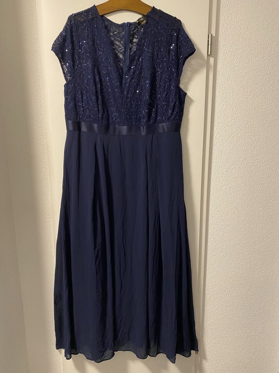 Kleider: Elegantes Damenkleid Gr.52 – Neu (gemäss Beschreibung) aus Tafers von Dmausi
