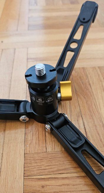 Treppiedi & Teste: FotoPro mini table tripod – Usato da Geneve venduto da T36 1