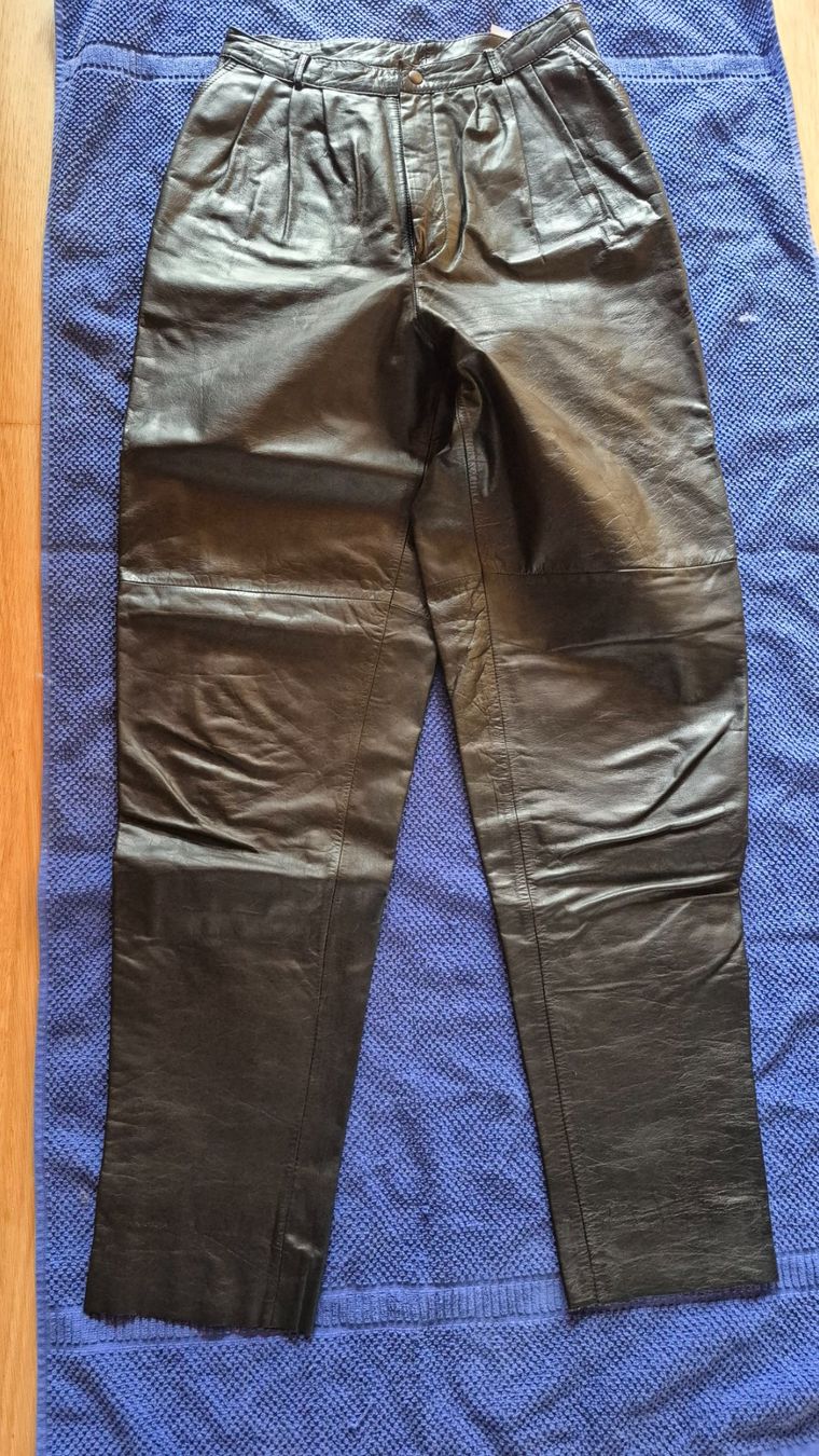 Pantaloni: Lederhosen, schwarz,  Grösse 38 – Usato da Liestal venduto da Sigold