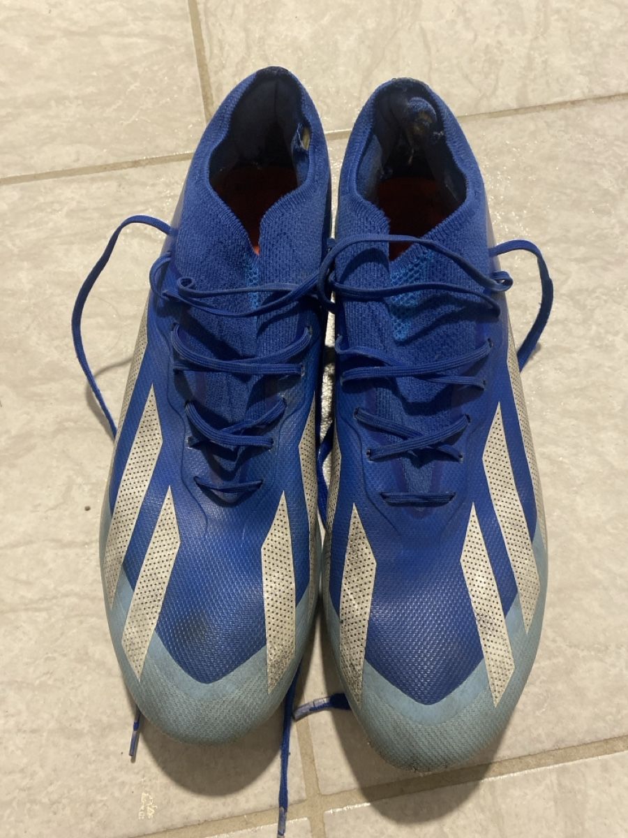 Chaussures hommes: Fussballschuhe Gr.44 – D'occasion à Wangen b. Olten par janfon