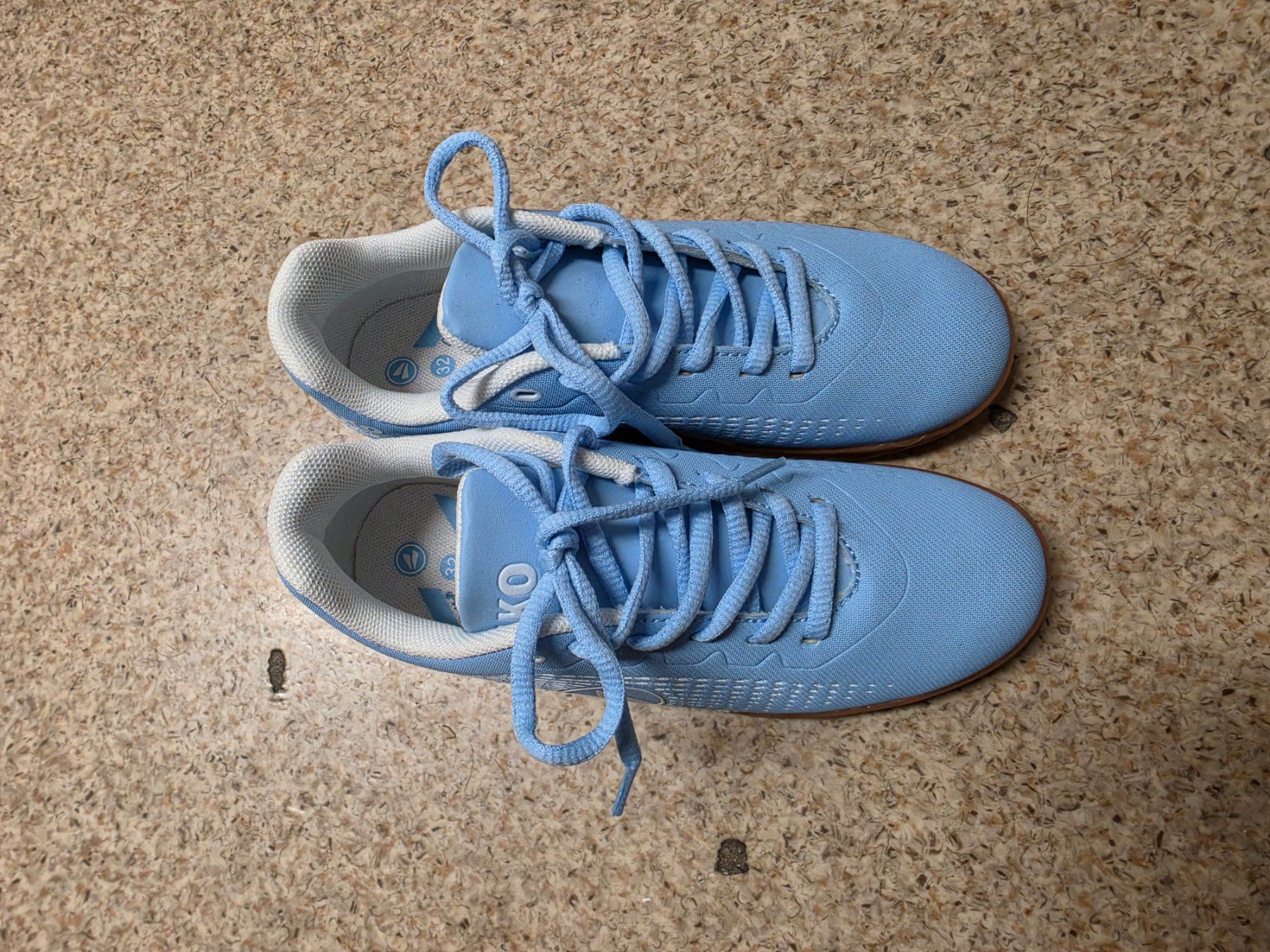 Jako Scarpe per ragazzi: Hallenschuh Jako Grösse 32 – Usato da Oeschgen venduto da Mich_elle