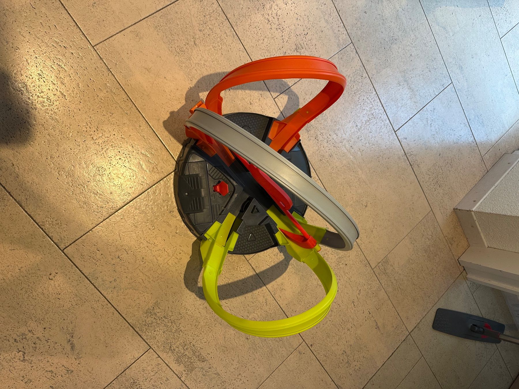 Hot Wheels Circuits: Hot Wheels Mega-Looping-Crashbahn, mit Batterien inklusive – D'occasion à Ennetmoos par no_pain_no_gain 4