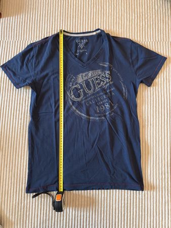 T-shirt homme GUESS taille M ( 64 cm )