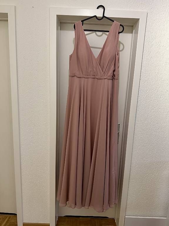 Vestiti: Abendkleid / Festkleid – Usato da Jona venduto da DeRoGio