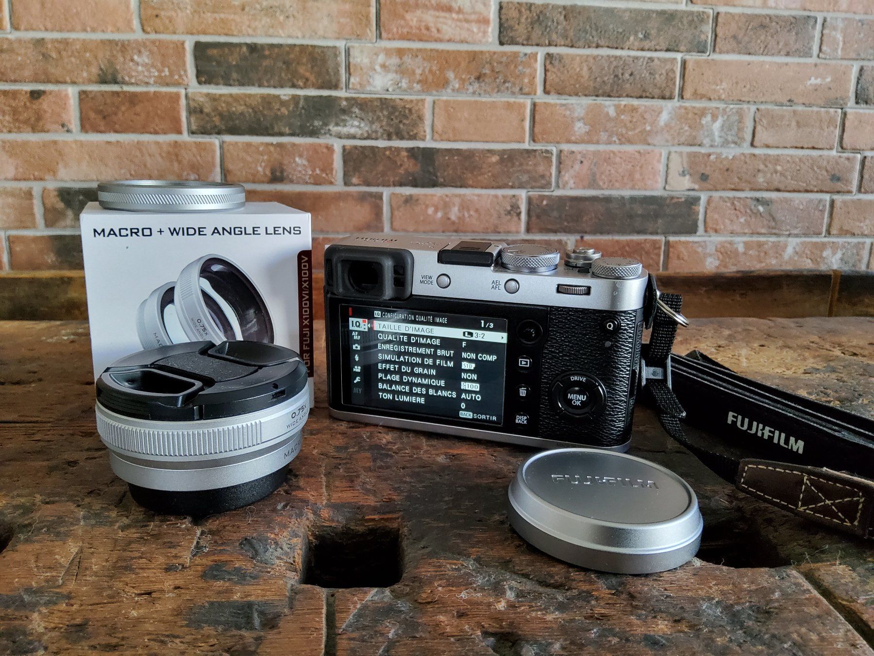 Fujifilm Kamera: Fujifilm X100F + objectif macro/grand angle – Gebraucht aus SION von Atelierjack 2