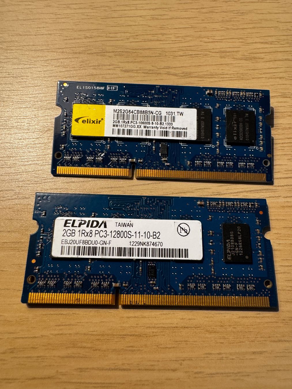 Memoria / RAM: 2x RAM , 2GB PC – Usato da Zürich venduto da fresh0001