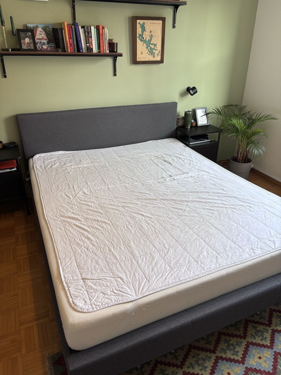 Betten: 160x200 Bett – Gebraucht aus Zürich von hen_pn5z