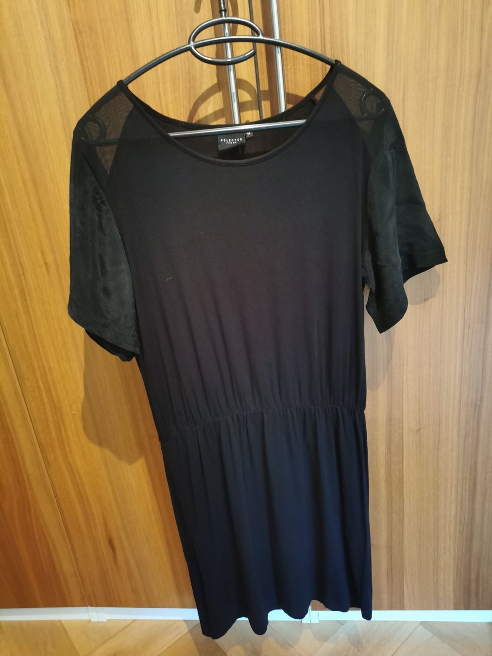 Tute: Kleid – Usato da Bern venduto da Linii 1