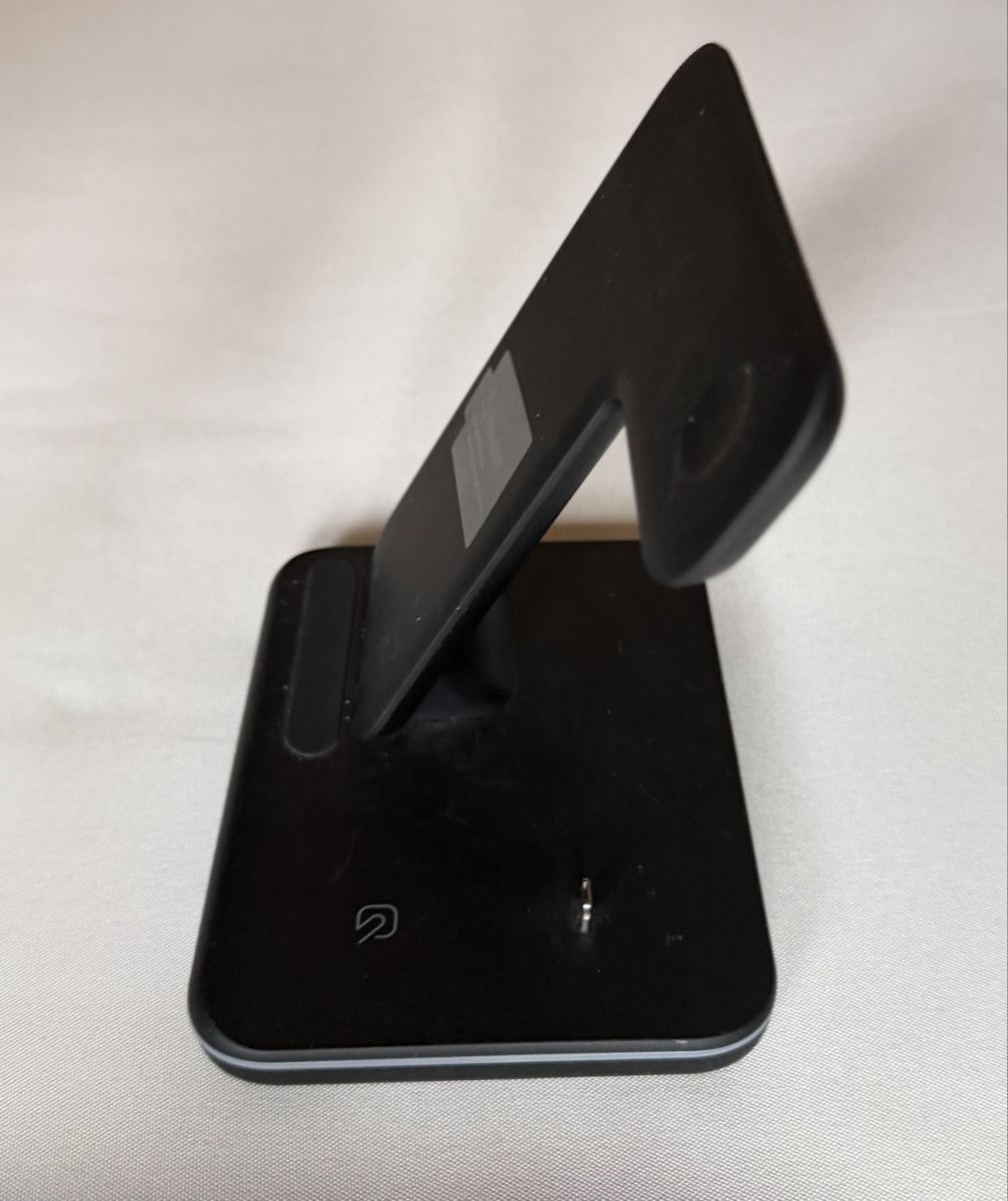 Docking station: MagSafe Ladestation mit Lightning & Apple Watch charger – Usato da Moosseedorf venduto da smushpuff 1