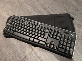 Logitech Wireless Tastatur (CH) mit Neoprenhülle