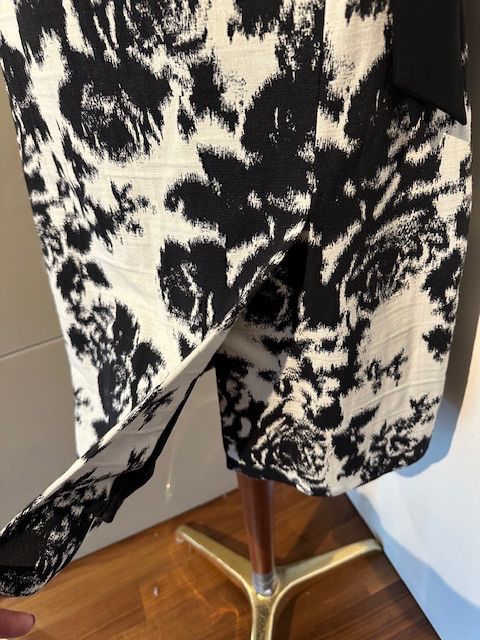 Kleider: Sommerkleid Blumenmuster schwarz weiss Gr. 40 – Gebraucht aus Hindelbank von vey_t 5