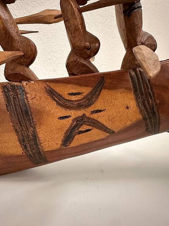 Tutte le decorazioni: Handgeschnitztes Holzboot mit Ruderfiguren – Usato da Obernau venduto da Arche_Noah_Brocki 5