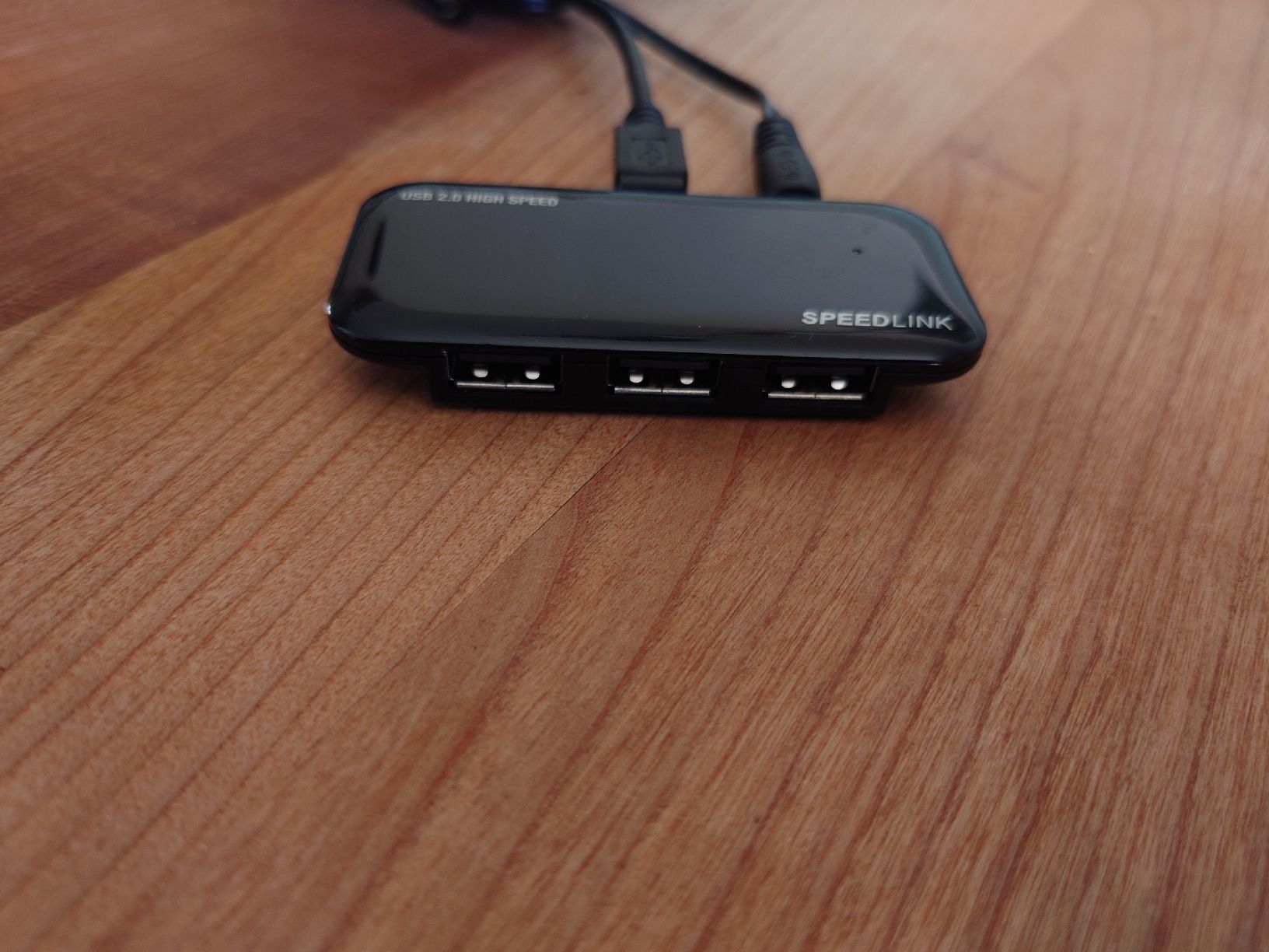 Hub & Switch: Speedlink USB 2.0 Hub, 4-Port, Schwarz – Usato da Winterthur venduto da Tenderizer3000