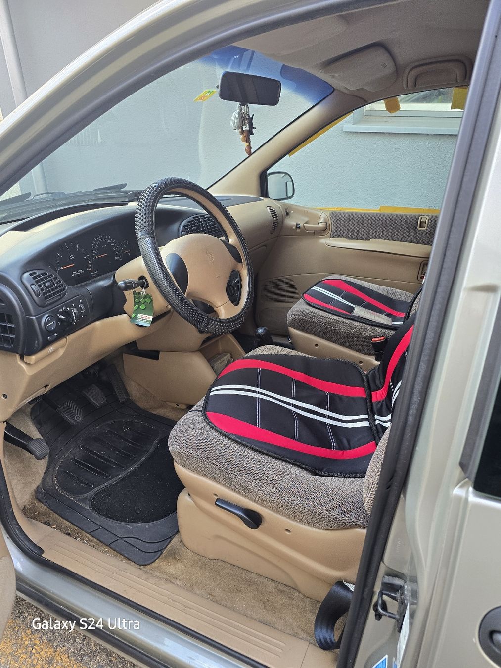 Chrysler Automobili: CHRYSLER GD VOYAGER 2.5 TD  – Usato da CERNIER venduto da GarageConcept-Car 7