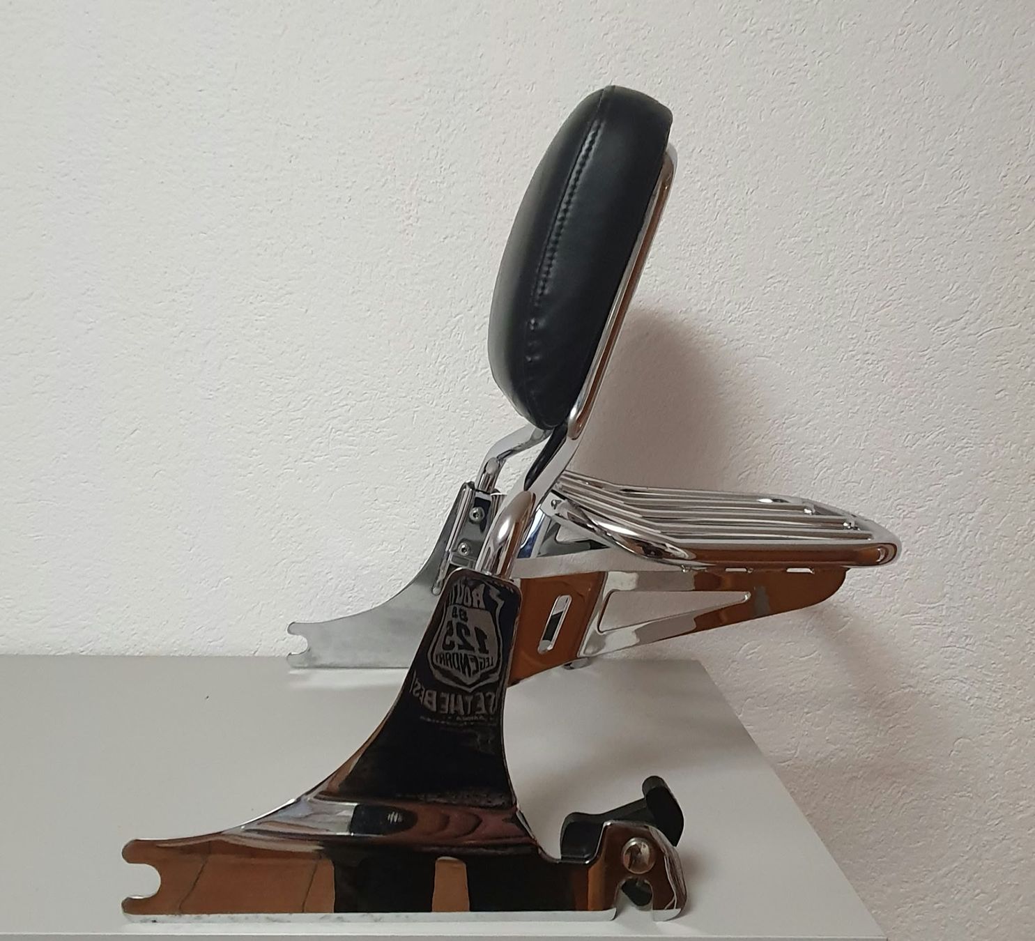 Harley-Davidson Topcase: Original Harley Davidson Sissybar hoch – Usato da Brienz BE venduto da 20donaldduck16 3