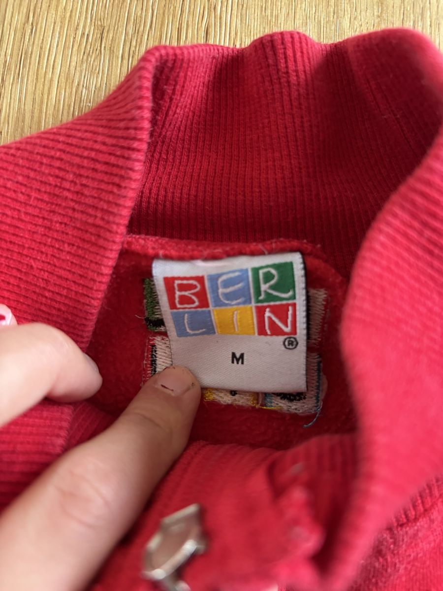Pullover & Sweatshirts: Berlin Pullover – Gebraucht aus Wädenswil von Gagegia 3