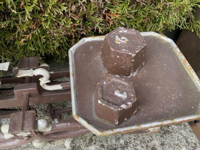 Bilance e pesi: Antike Waage mit Gewichten – Usato da menziken venduto da Roc3 2