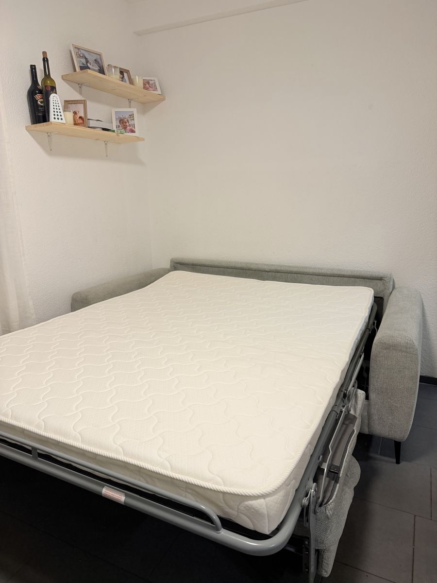 Sofas: Foldable Sofa Bed in Grey Fabric Good Condition – D'occasion à St. Gallen par ain_7vm9 2