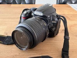 Nikon D3100 + AF-S DX 18-55mm VR Kit + Kameratasche