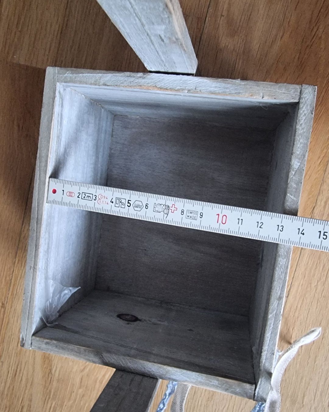 Sonstiges für Haushalt & Wohnen: Petit panier en bois avec inscription – Gebraucht aus Court von Jovi2 7