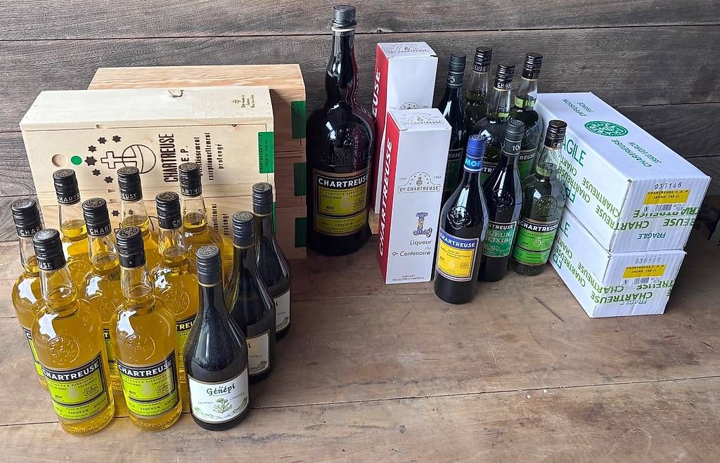 Bevande alcoliche: Chartreuse - collection 20 pces  – Usato da Lausanne venduto da flo_5lxw
