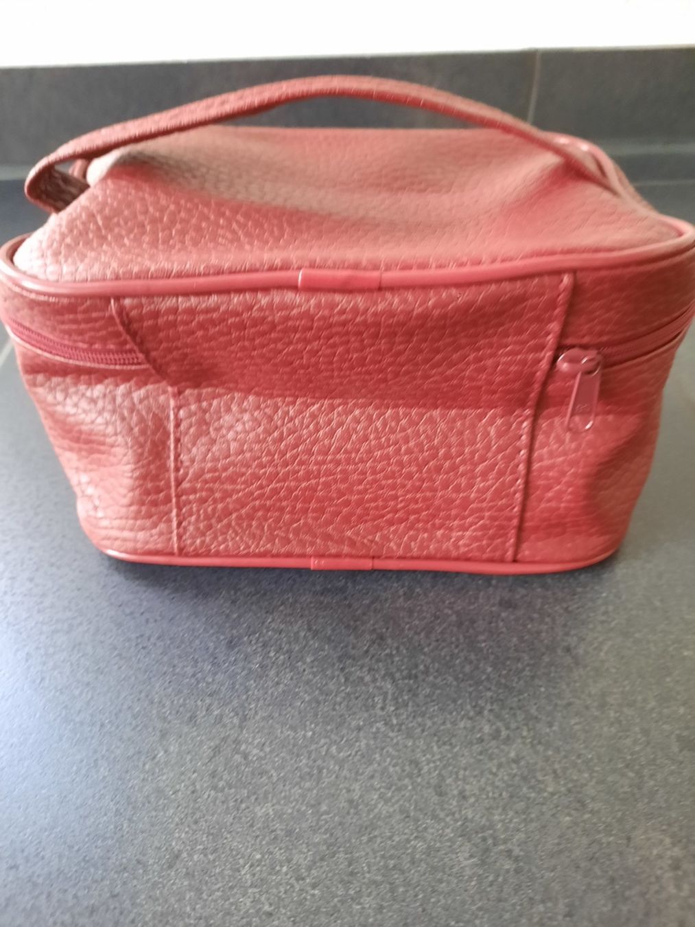Kosmetikkoffer: Kosmetiktasche / Necessaire Bordeaux – Neu (gemäss Beschreibung) aus Dörflingen von Palmetto 2