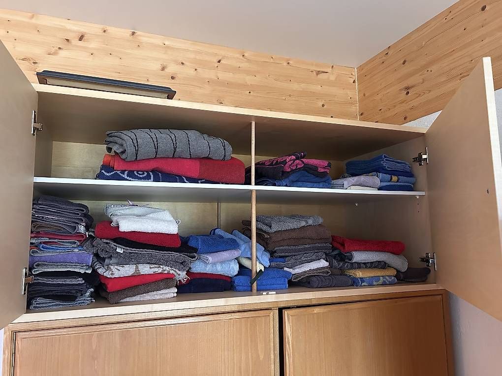Armadi: Schrank klein, handgefertigt – Usato da Windisch venduto da _gris_ 1