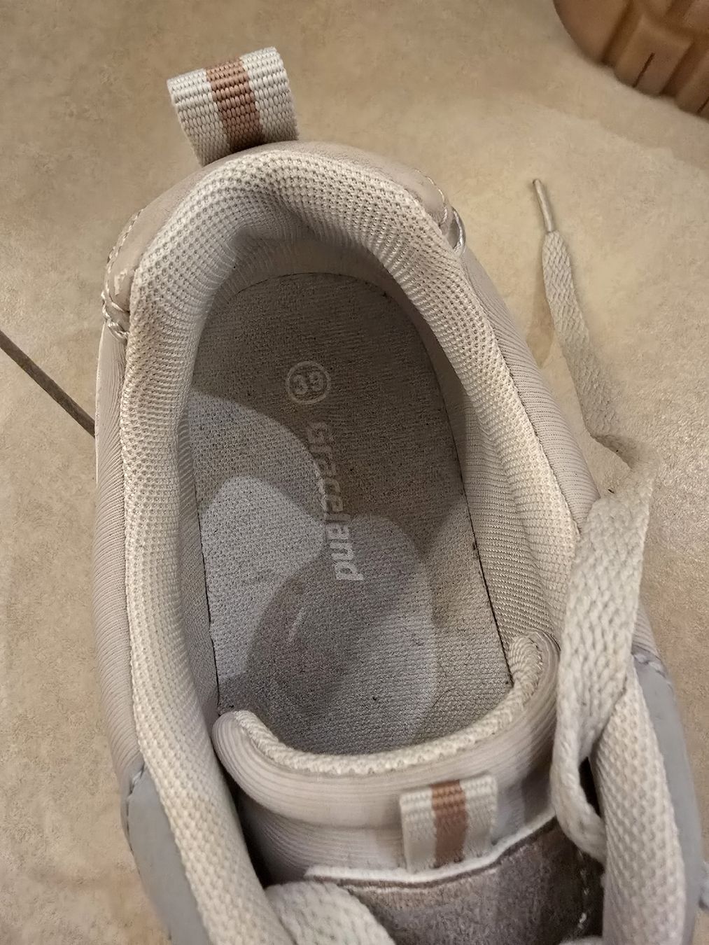Scarpe da donna: Cooler Sneaker - Grösse 39 – Usato da Rickenbach b. Wil venduto da Kth_v8 4