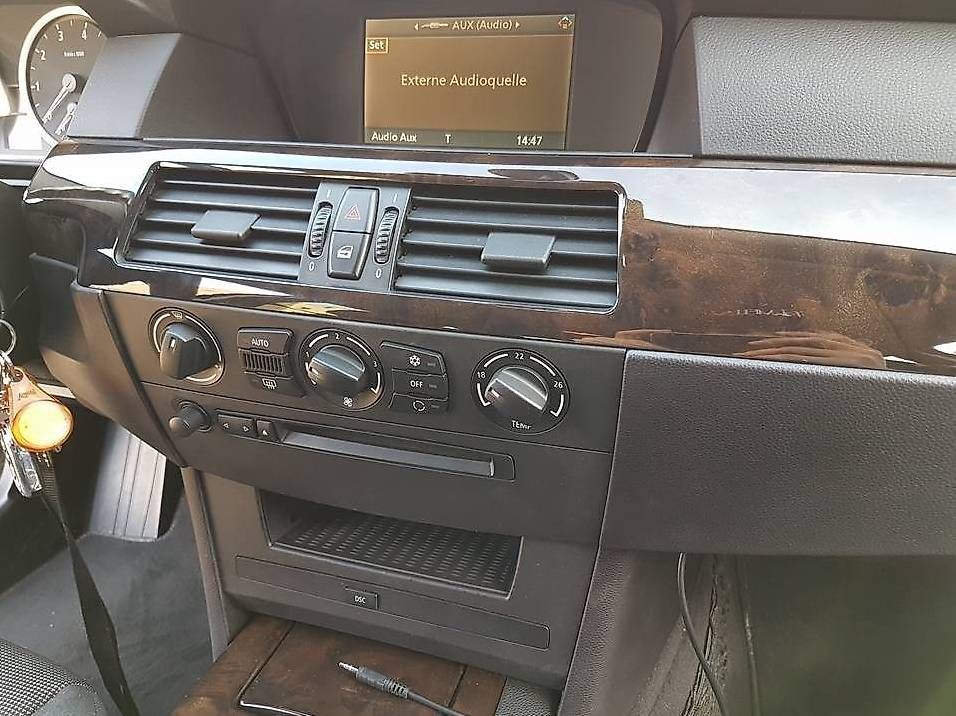Radio: BMW AUX / Bluetooth Nachrüstung 5er/6er E60 E61 E63 – Usato da Hilfikon venduto da AUTECO
