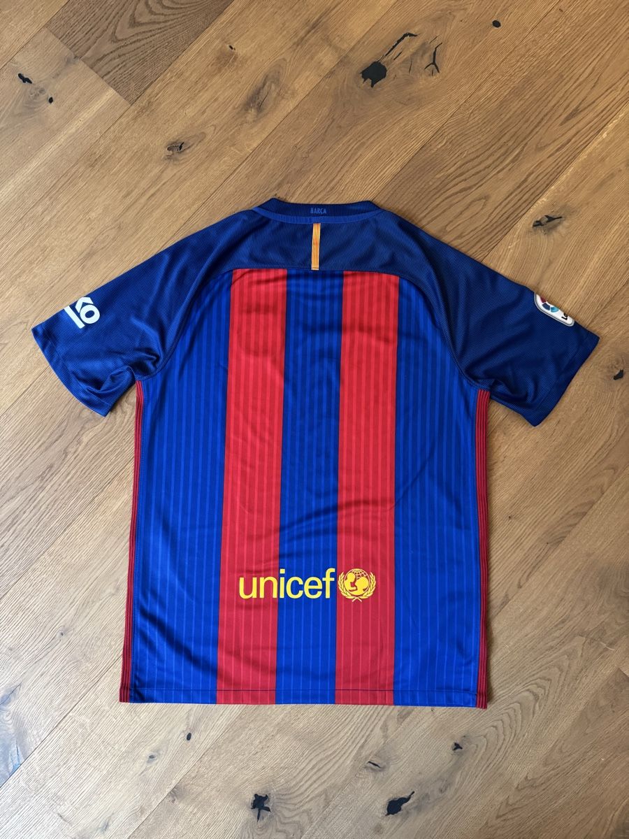 FC Barcelona Canottiere & Pantaloni: FC Barcelona Trikot 2016/2017 – Usato da Chur venduto da Lukas_Flohmarkt 1