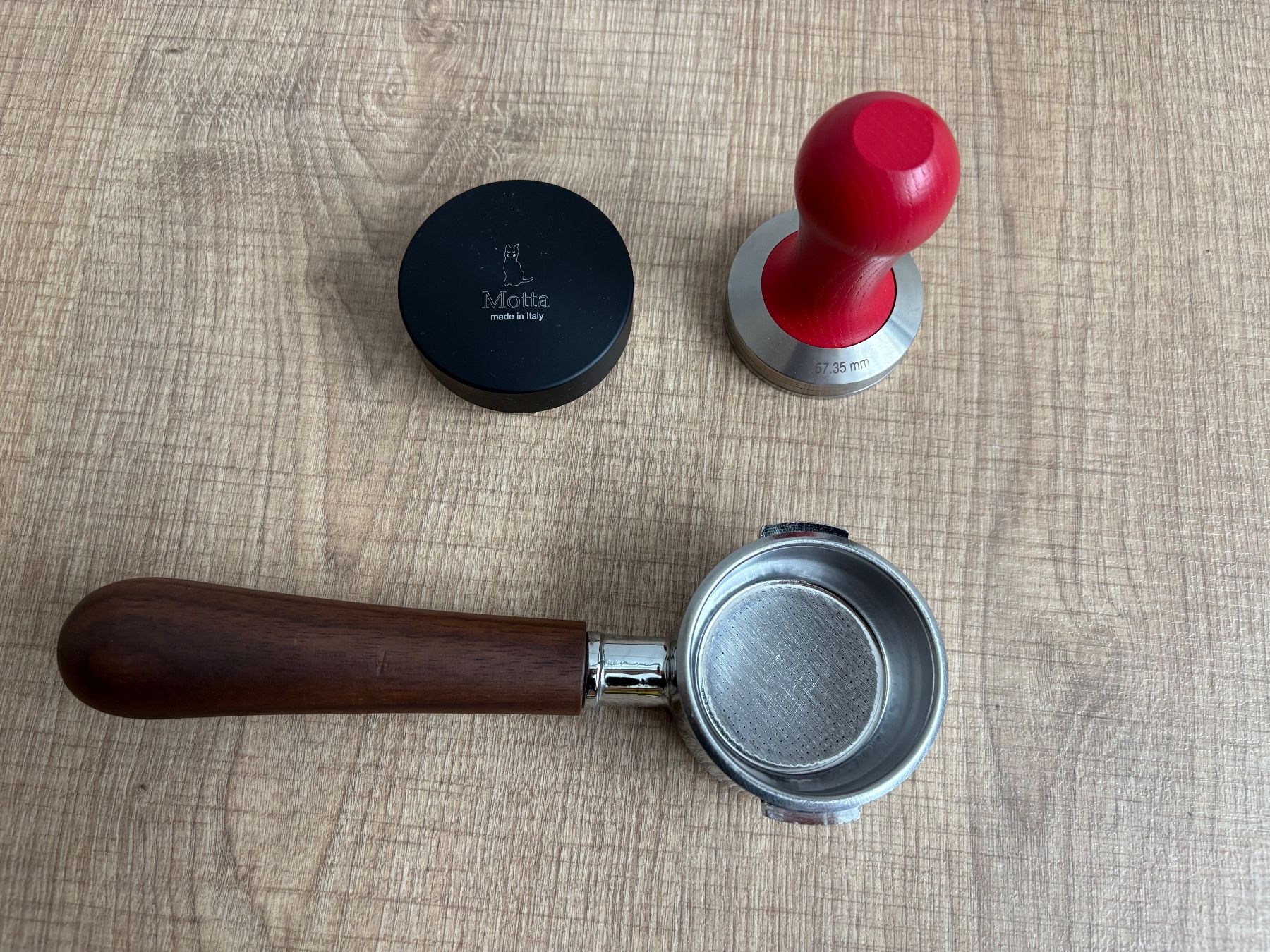 Lelit 57mm Zubehörset bodenloser Siebträger, Tamper& Leveler (D ...