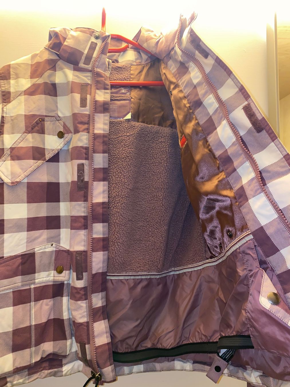 Burton Jacken: Winterjacke Burton M – Gebraucht aus Luzern von and_8ycc 2