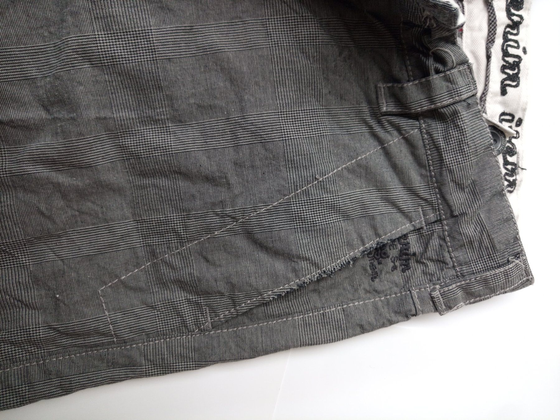 Pantalons: Hosen – Neuf (Voir description) à Wängi par Ladys_First 1