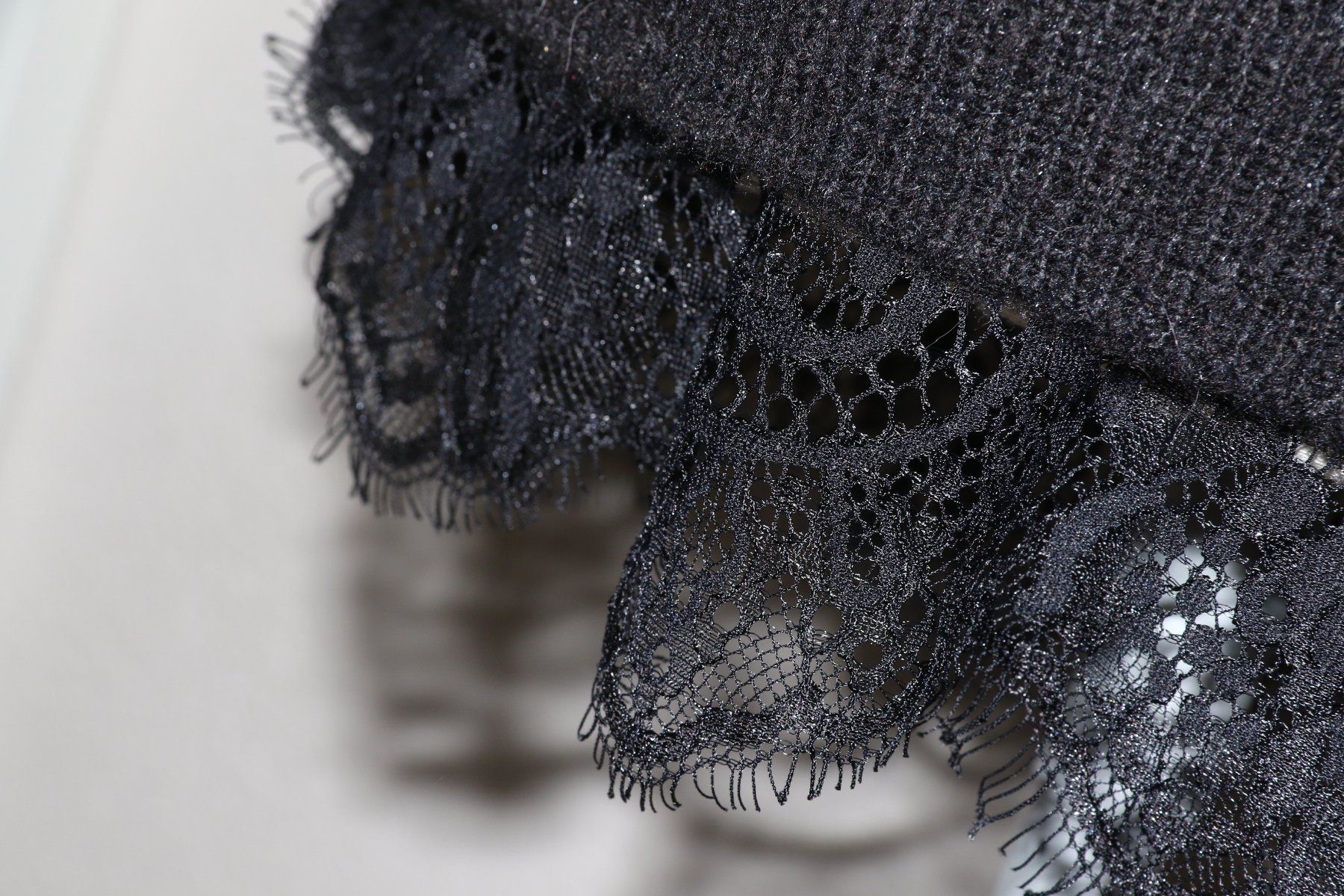 Maglioni & Felpe: Wunderschöner Pullover mit Spitze eher Gr.M  NEU – Nuovo (secondo la descrizione) da Oberwil-Lieli venduto da Svetlana28 6