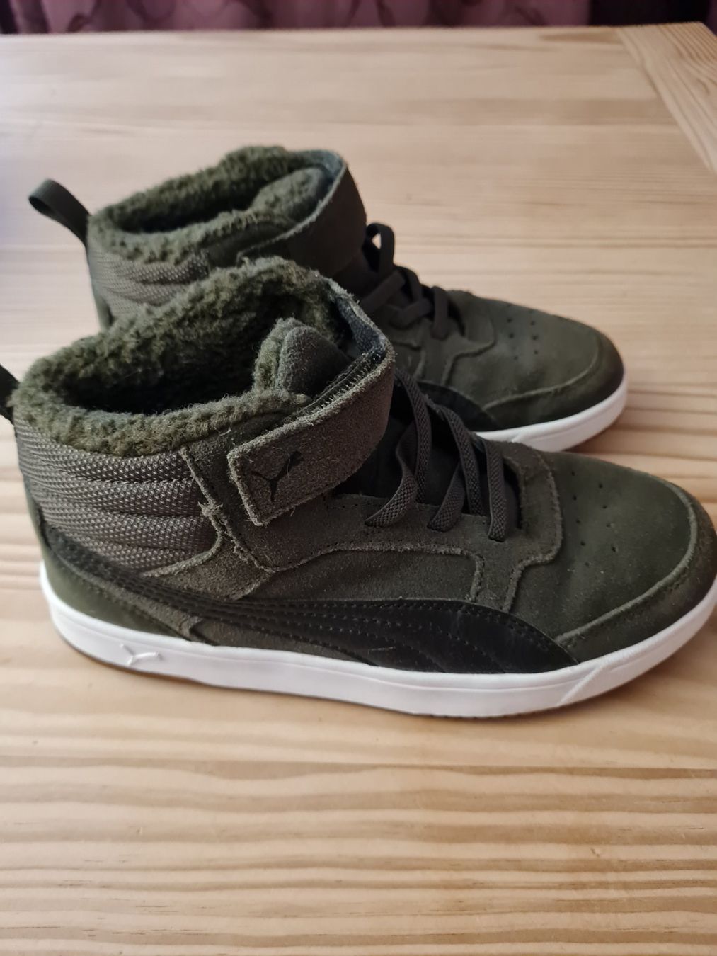 Puma Scarpe per ragazzi: Chaussures fourrées Puma (taille 34) – Usato da Châtelaine venduto da Mariabella