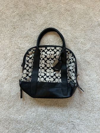 cute vintage coach shoulder bag with black monogram  
