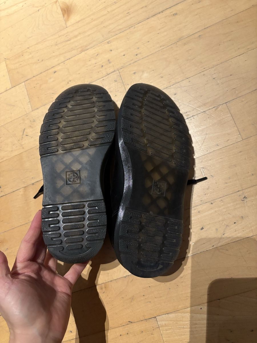 Dr. Martens Scarpe da donna: Dr. Martens Schuhe aus Leder – Usato da Luzern venduto da cedrineeeez 3