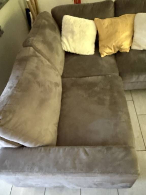 Divani: GRATIS Sofa gross Möbel Hubacher – Usato da Zofingen venduto da NM3 3
