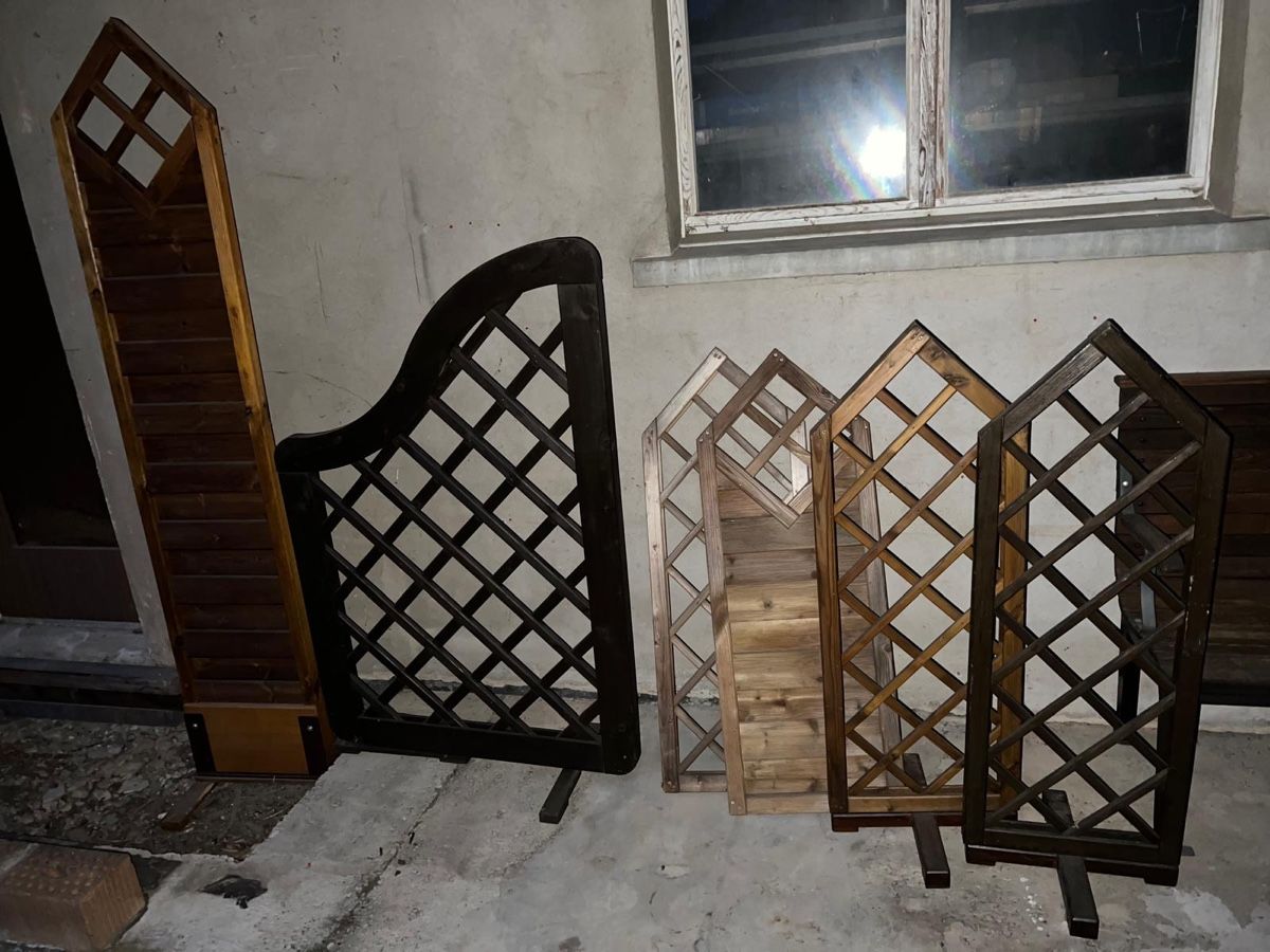 Articoli in legno: Garten Deko Elemente, Holz, verschiedene Grössen – Usato da Schönenwerd venduto da alfred460