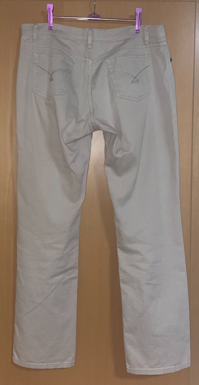 Hosen: Pantalon classique beige - 42 - Nulu – Gebraucht aus Onnens VD von Slyce 1
