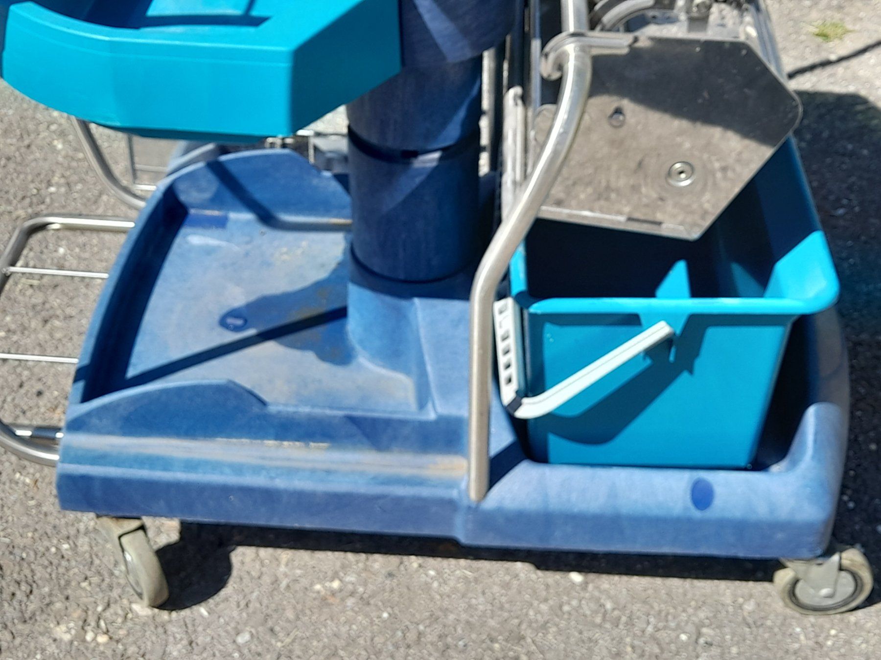 Wetrok Nettoyage & Hygiène: Wetrok Profi-Reinigungsgerät – D'occasion à Aeschi b.Spiez par 52_wochen 1