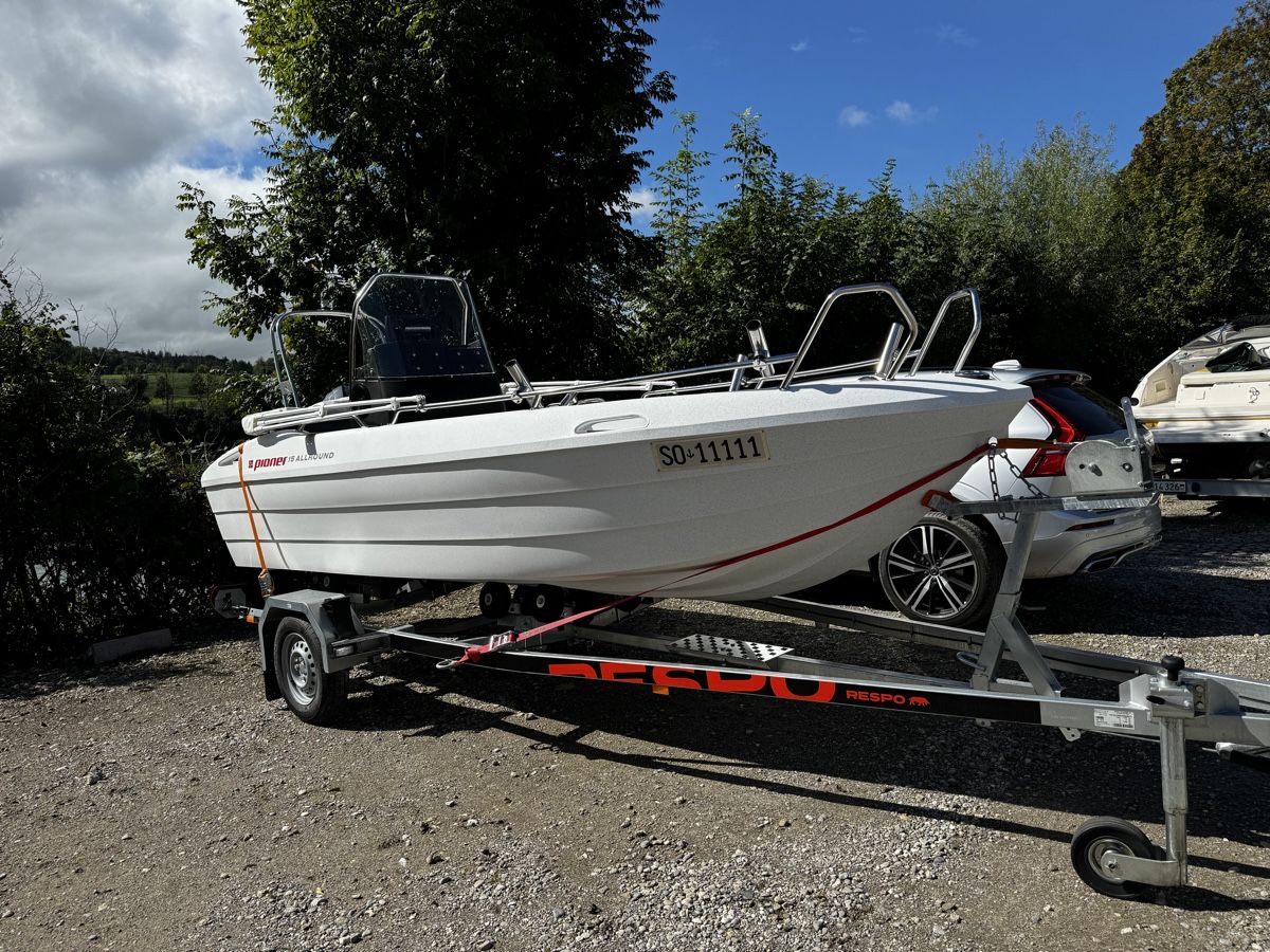 Barche: Motorboot Pioner neuwertig mit Trailer – Usato da Solothurn venduto da Eduka72 1
