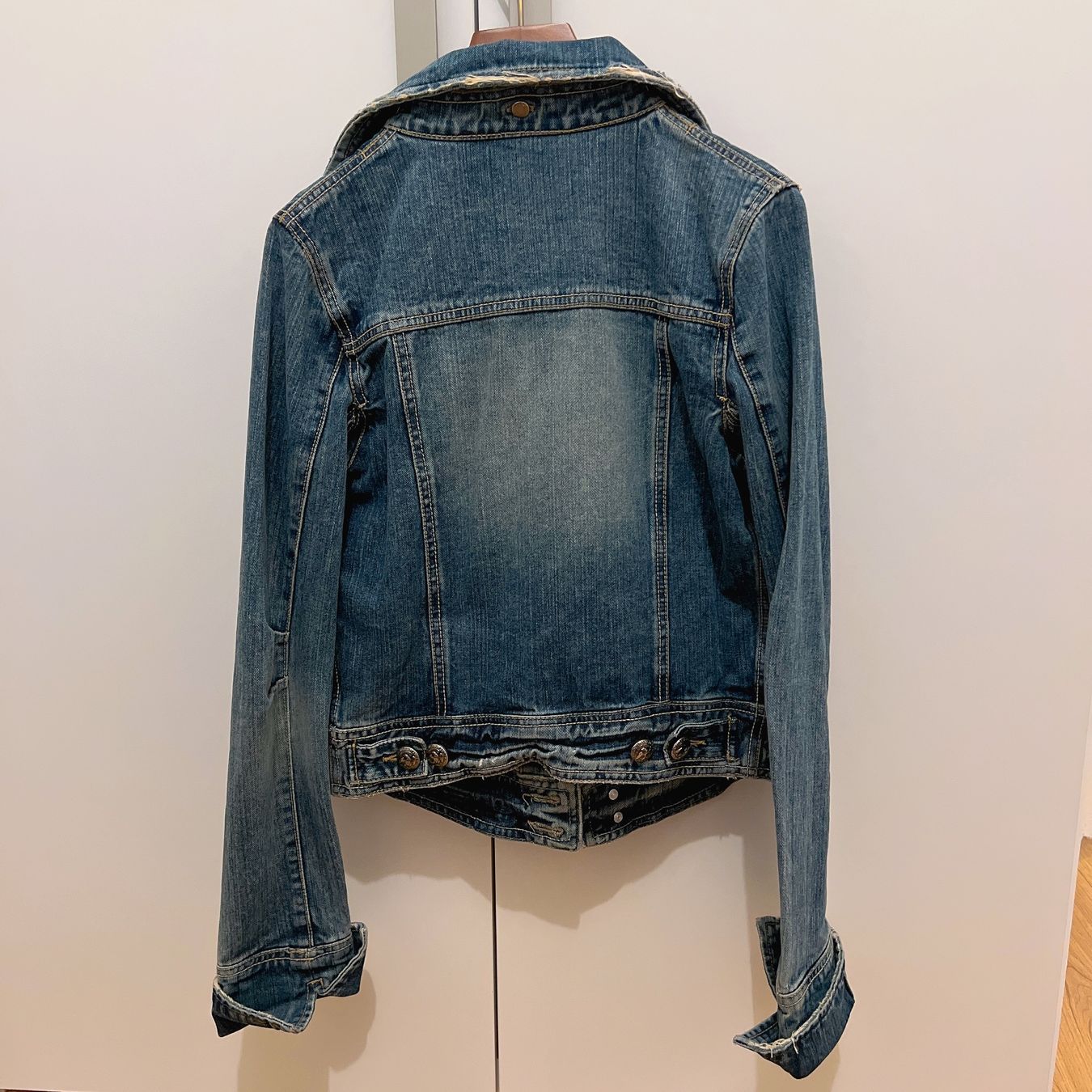 Gilet & Giacche senza maniche: Denim jacket, veste en jean – Usato da Basel venduto da Harper.G 1