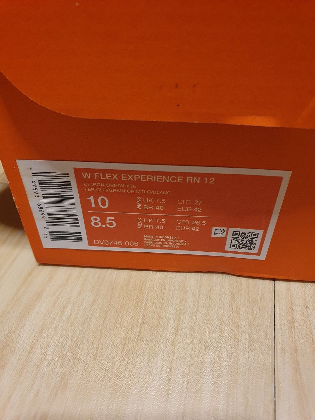Nike Herrenschuhe: Neu Nike Flex Experience RN Grau 2 Gr. 42 Schuh – Neu und originalverpackt aus Val D Illiez von SnowRoof 3