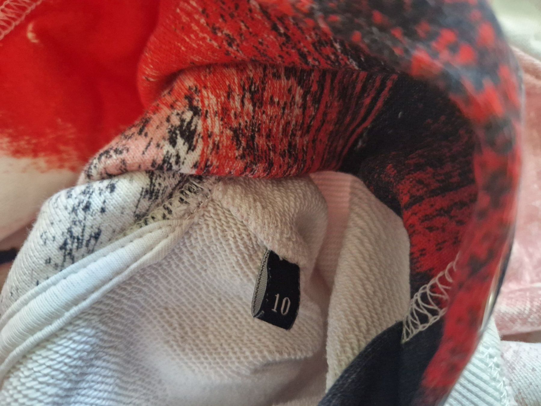 Pullover & Sweatshirts: Diesel Pullover, Mädchen – Gebraucht aus Metzerlen von SS01 2