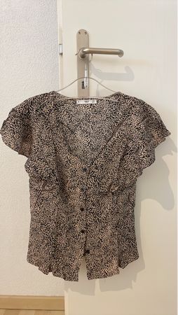 Elegante Bluse von Mango mit Leo-Muster, Grösse S