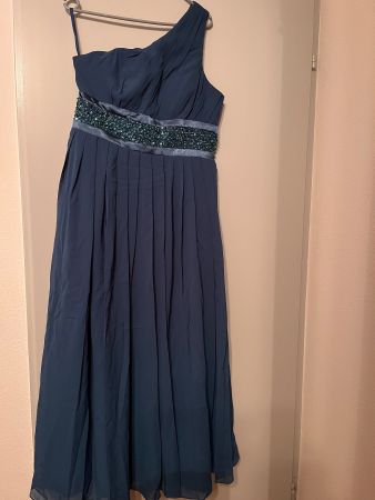 Fest-/Abendkleid