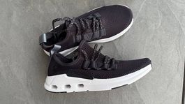 NEW OnCloud Women's Cloudeasy EU 38 / US 7, color Black|Rock