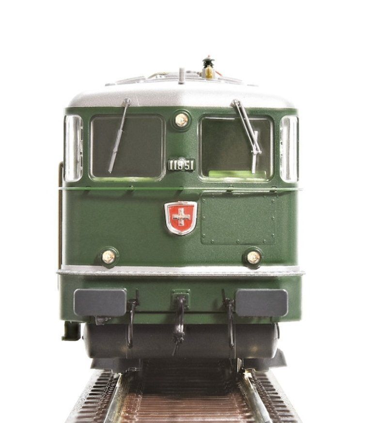 Roco Modelleisenbahnen: Roco SBB Ae 8/14 H0/DC 71813 – Neu und originalverpackt aus Neuenhof von ludovicco 2