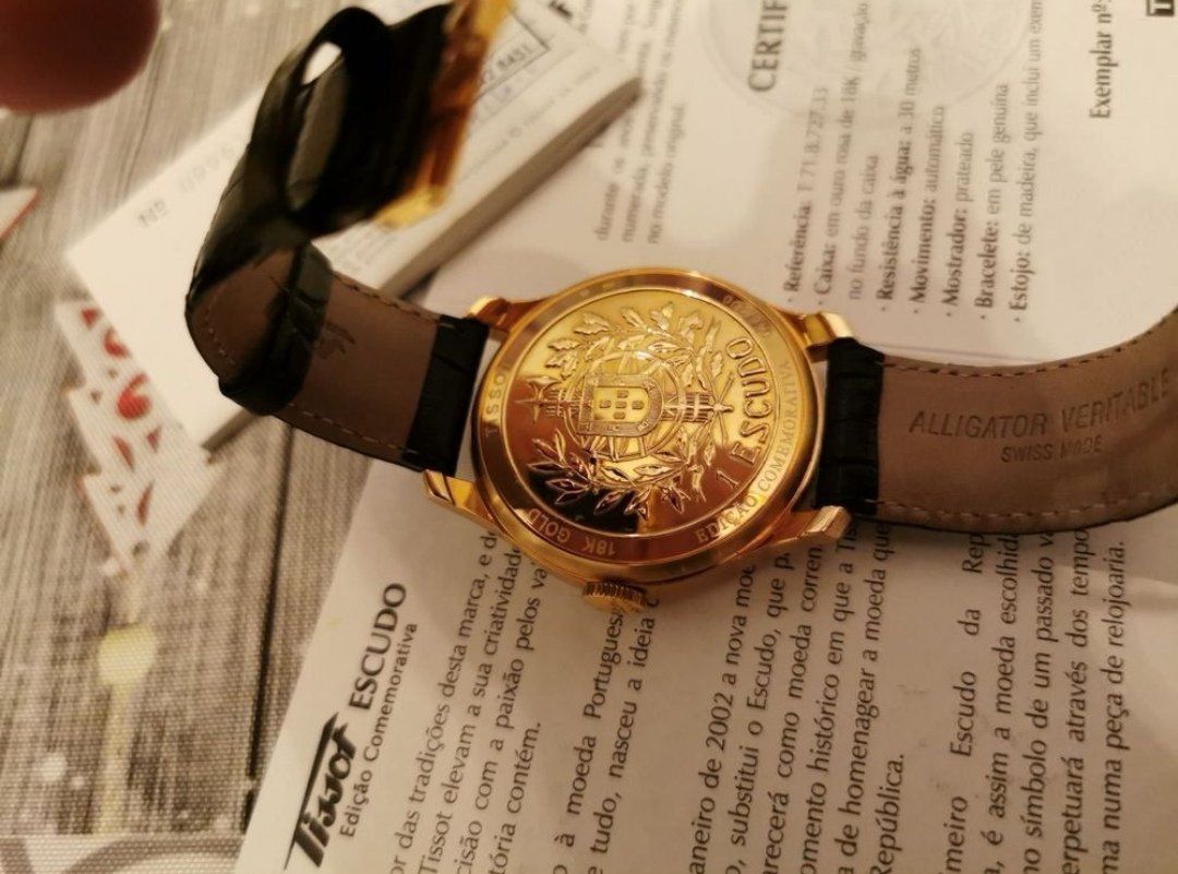 Tissot Orologi: Tissot Escudo em Ouro – Nuovo e nell'imballaggio originale da Bulle venduto da Marcovoador 2